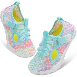 LeIsfIt Kids Water Shoes Boys Girls Swim Beach Shoes Toddler Barefoot Summer Shoe Quick-Dry Lightweight Aqua Socks for Pool Sand(Green Scale)