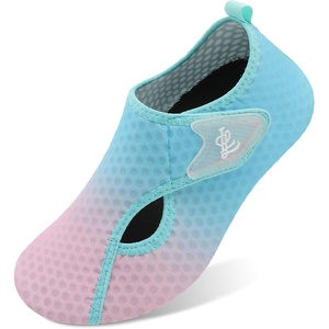 LeIsfIt Water Shoes for Women Men Swim Beach Barefoot Shoes Quick Dry Aqua Socks for Pool Diving Boating River Yoga Lake Surf(Green Pink)