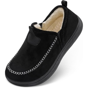 LeIsfIt Men’s Moccasin Slippers Wide Toe Box Memory Foam House Shoes(Black)