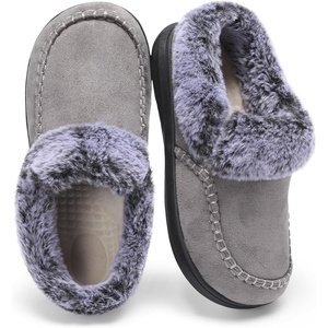 LeIsfIt Women’s Fuzzy Slippers Wide Toe Box Memory Foam House Shoes(Grey)