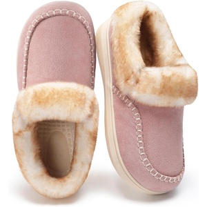LeIsfIt Women’s Fuzzy Slippers Wide Toe Box Memory Foam House Shoes(Pink)