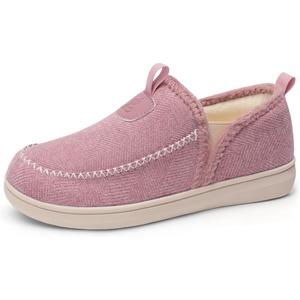 LeIsfIt Women’s Slippers Wide Toe Box Memory Foam Slip-On House Shoes(Pink)